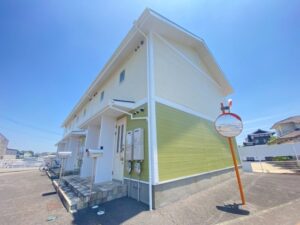 築20年の劣化を外壁塗装で再生。段階的な内装リノベで賃料アップを計画