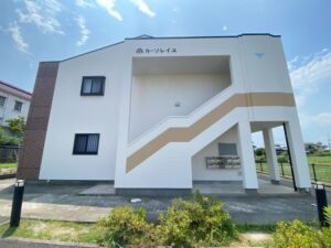 築20年の建物を総合メンテナンス。外壁・屋根・鉄部塗装とシーリング打替えで雨漏りを予防