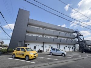 築45年が！新築の様になる外壁塗装・エントランス工事・駐車場整備